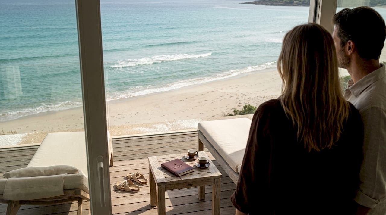 Unlock the benefits of Sardinia's beachfront luxury stays